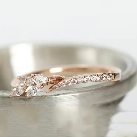 14k gold plated Leaf Crystal Women's Eternity Band Ring - Picture 5 of 7